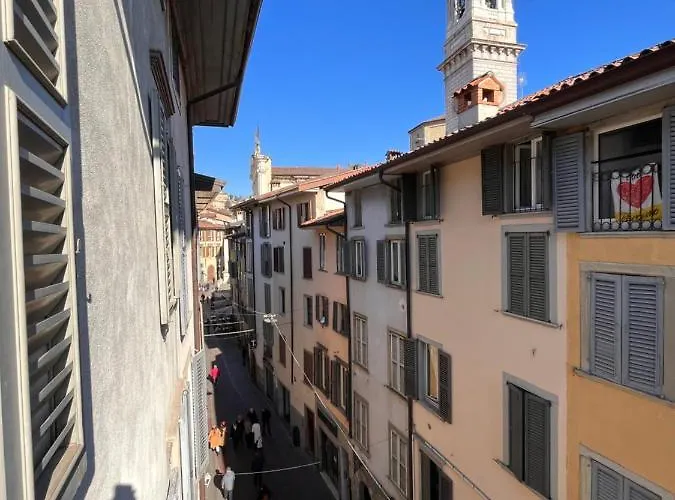 Apartment Sandro's 2 Bergamo